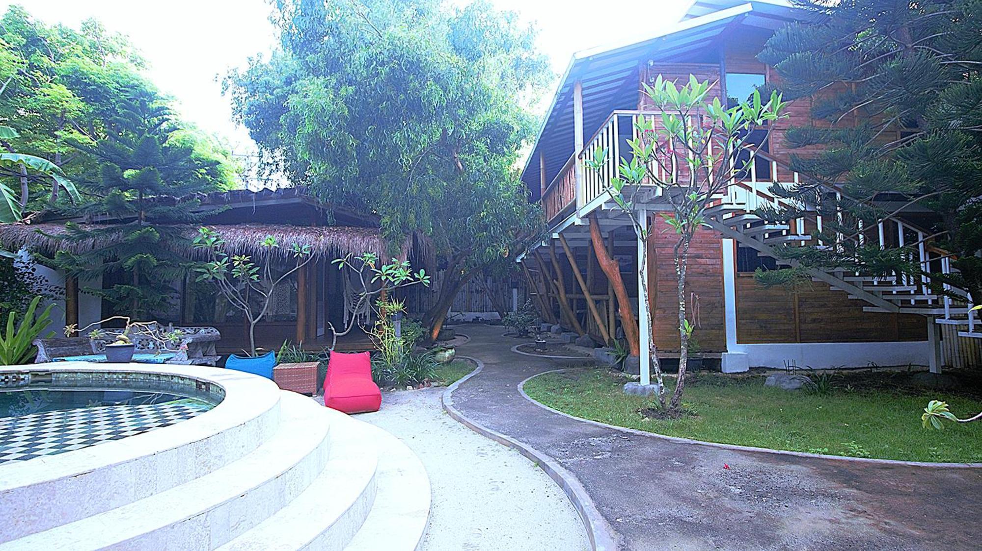 Serene Beach Villa Gili Trawangan Exterior photo